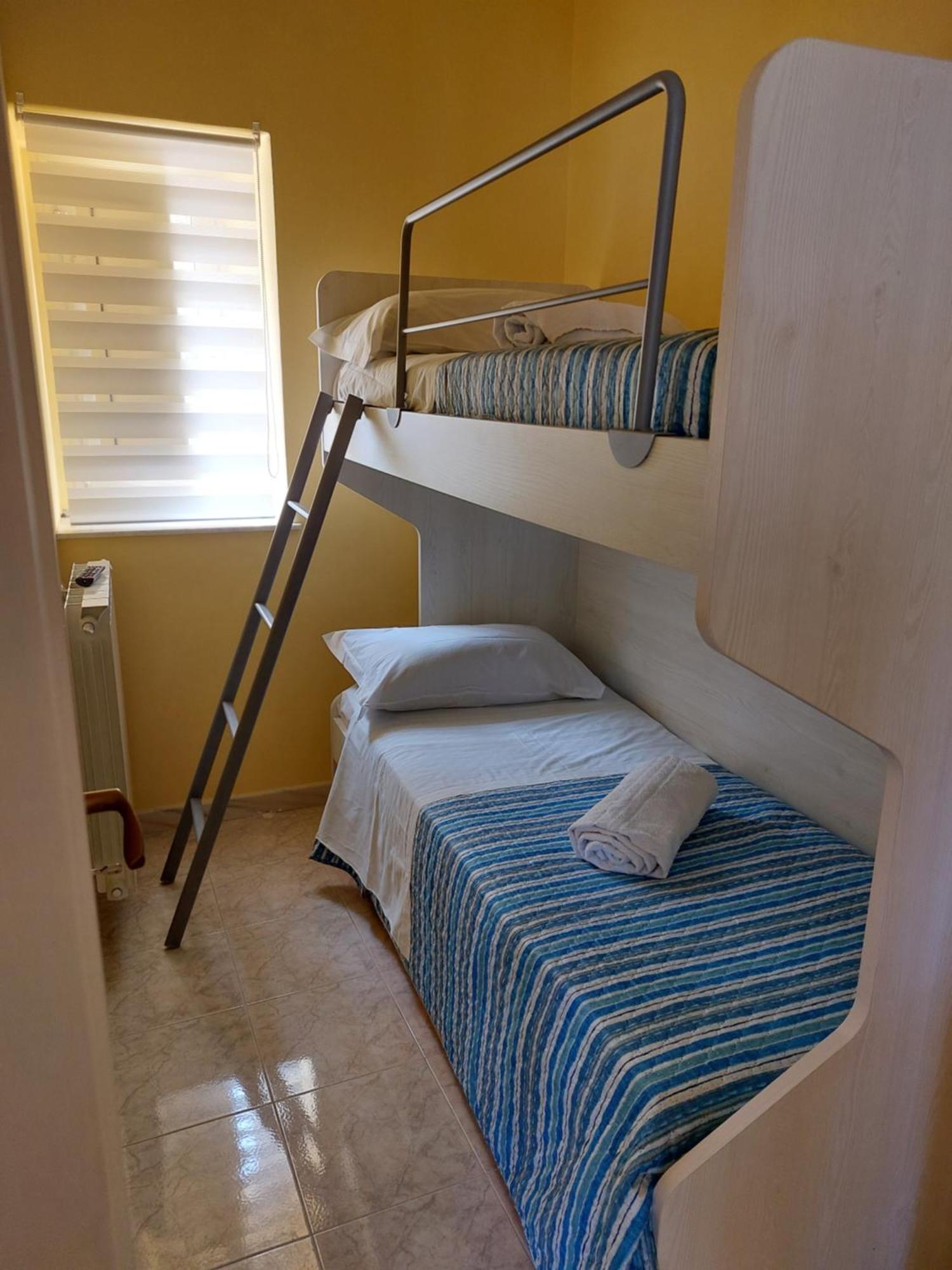 Casa Vacanza Del Sole Milo Exteriör bild