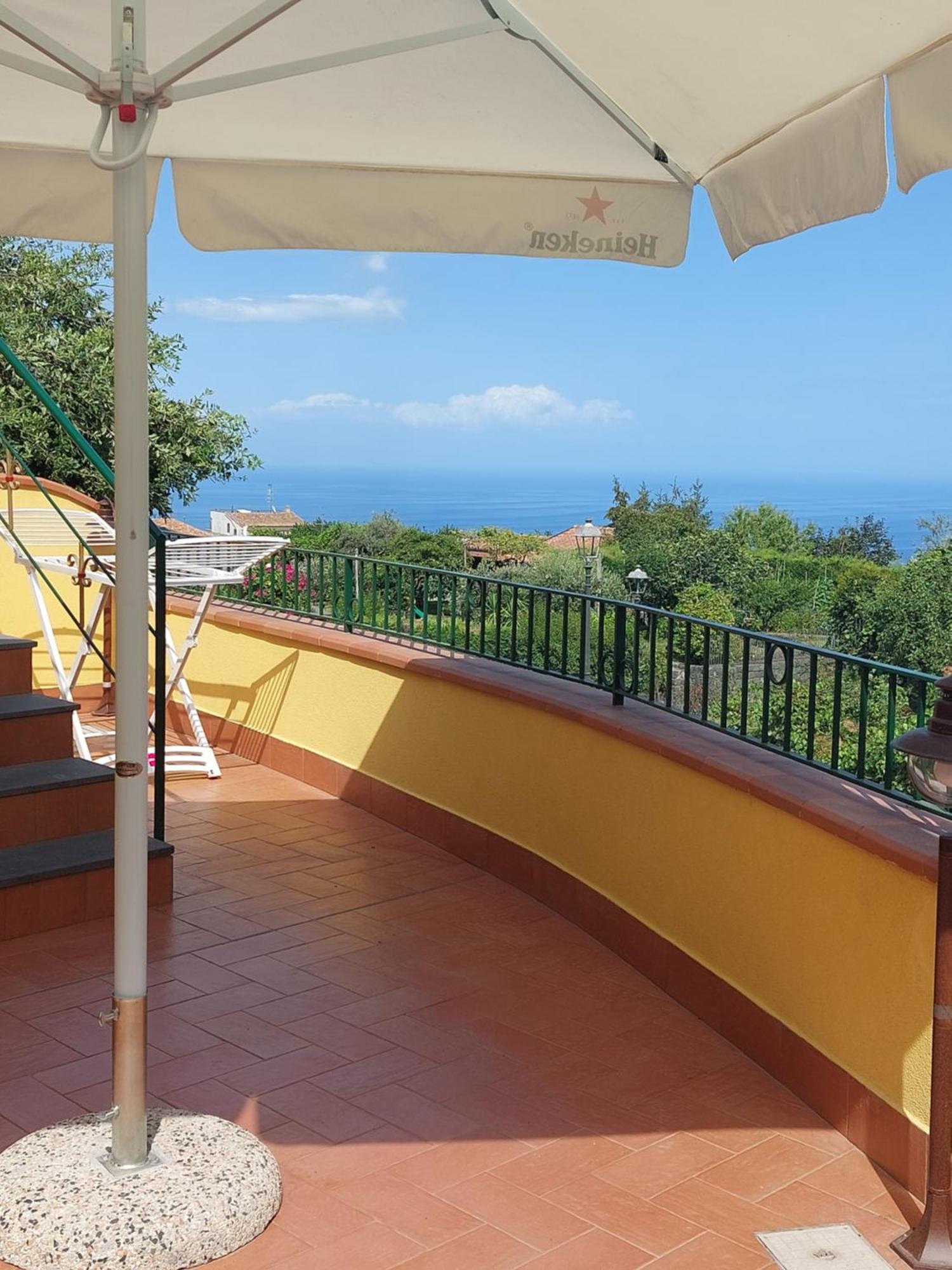Casa Vacanza Del Sole Milo Exteriör bild